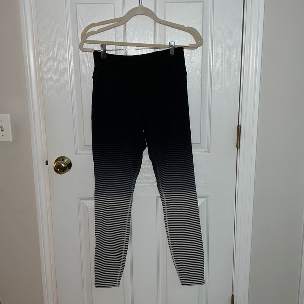 NWOT nike leggings